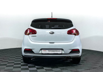 Подержанный автомобиль Kia Ceed Hatchback 2014 года (6 фото)