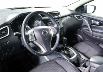 Подержанный автомобиль Nissan Qashqai 2017 года (11 фото)