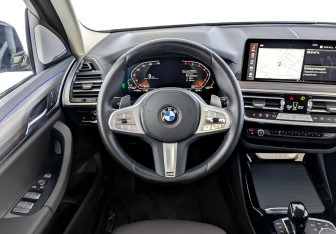 Подержанный автомобиль BMW X3 2024 года (22 фото)