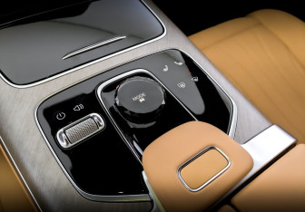 Подержанный автомобиль Jaecoo J8 2024 года (29 фото)