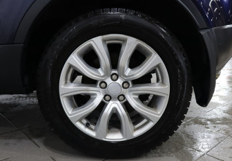 Подержанный автомобиль Land Rover Range Rover Evoque 2018 года (9 фото)