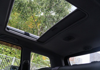 Подержанный автомобиль Mitsubishi Outlander 2005 года (14 фото)
