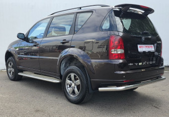 Подержанный автомобиль SsangYong Rexton 2008 года (7 фото)