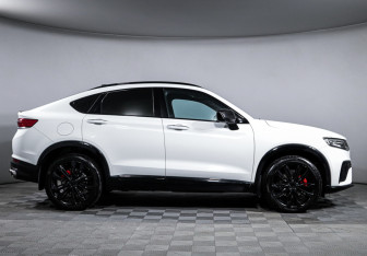 Подержанный автомобиль Geely Tugella 2023 года (4 фото)
