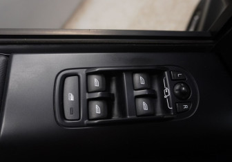 Подержанный автомобиль Land Rover Freelander 2011 года (14 фото)