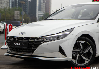 Новый Hyundai Elantra Sedan 2023 (18 фото)