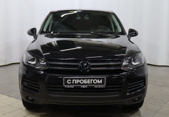 Подержанный автомобиль Volkswagen Touareg 2013 года (2 фото)