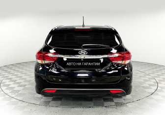 Подержанный автомобиль Hyundai i40 Wagon 2017 года (4 фото)