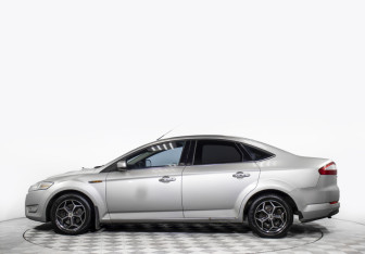 Подержанный автомобиль Ford Mondeo Sedan 2009 года (8 фото)