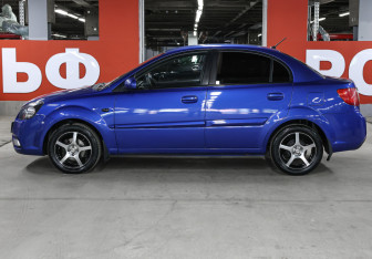 Подержанный автомобиль Kia Rio Sedan 2010 года (8 фото)