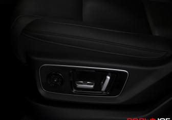 Подержанный автомобиль LiXiang L7 2024 года (17 фото)