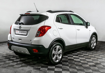 Подержанный автомобиль Opel Mokka 2012 года (5 фото)