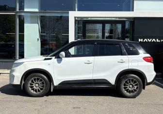 Подержанный автомобиль Suzuki Vitara 2016 года (8 фото)