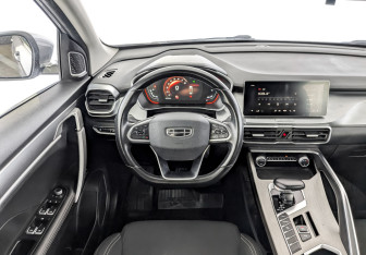 Подержанный автомобиль Geely Coolray 2022 года (21 фото)