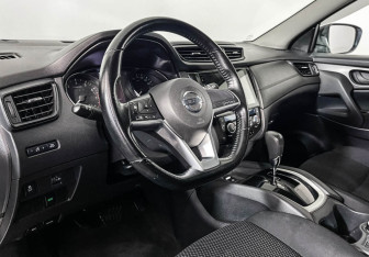 Подержанный автомобиль Nissan Qashqai 2020 года (13 фото)