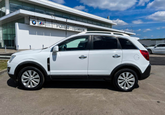 Подержанный автомобиль Opel Antara 2014 года (8 фото)