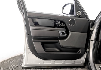 Подержанный автомобиль Land Rover Range Rover 2019 года (19 фото)