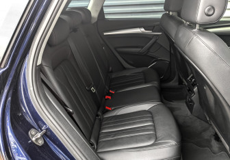 Подержанный автомобиль Audi Q5 2020 года (12 фото)