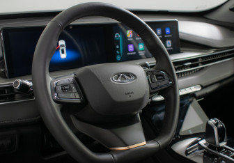 Подержанный автомобиль Chery Tiggo 8 Pro Max 2022 года (16 фото)