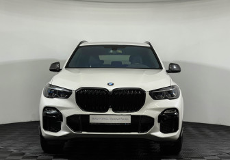 Подержанный автомобиль BMW X5 2021 года (3 фото)