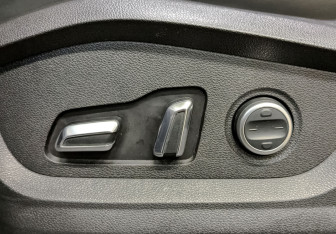 Подержанный автомобиль Exeed LX 2022 года (20 фото)