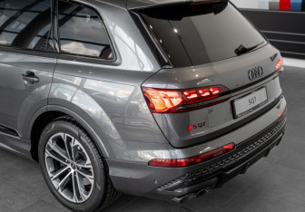 Новый Audi SQ7 2025 (40 фото)