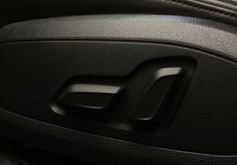 Подержанный автомобиль Audi A4 Sedan 2020 года (28 фото)