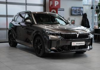 Подержанный автомобиль Voyah Free 2025 года (3 фото)