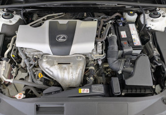 Подержанный автомобиль Lexus ES 2021 года (9 фото)