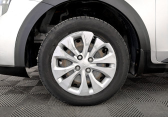 Подержанный автомобиль Kia Rio Hatchback 2021 года (18 фото)