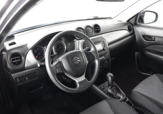 Подержанный автомобиль Suzuki Vitara 2015 года (9 фото)
