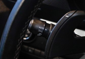 Подержанный автомобиль Peugeot Traveller 2018 года (30 фото)