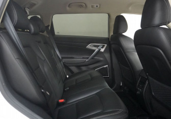 Подержанный автомобиль Geely Atlas 2018 года (13 фото)