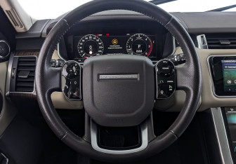 Подержанный автомобиль Land Rover Range Rover Sport 2021 года (22 фото)