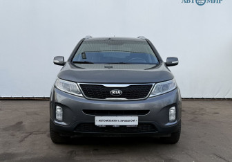 Подержанный автомобиль Kia Sorento 2015 года (2 фото)