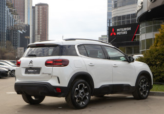 Подержанный автомобиль Citroen C5 Aircross 2022 года (4 фото)