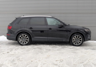 Подержанный автомобиль Audi Q7 2016 года (4 фото)