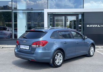 Подержанный автомобиль Chevrolet Cruze Wagon 2013 года (5 фото)