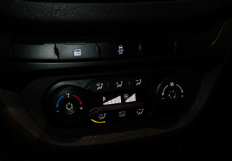 Подержанный автомобиль LADA (ВАЗ) Vesta Sedan 2019 года (12 фото)