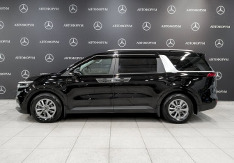 Подержанный автомобиль Kia Carnival 2021 года (8 фото)