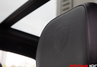 Подержанный автомобиль Porsche Cayenne 2023 года (15 фото)