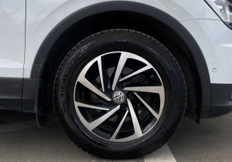 Подержанный автомобиль Volkswagen Tiguan 2018 года (9 фото)
