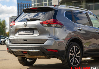 Подержанный автомобиль Nissan X-Trail 2021 года (19 фото)