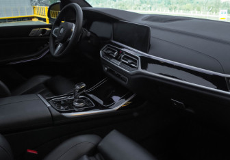 Подержанный автомобиль BMW X7 2019 года (7 фото)
