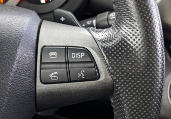 Подержанный автомобиль Toyota RAV4 2012 года (27 фото)