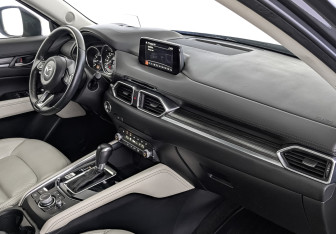 Подержанный автомобиль Mazda CX-5 2019 года (13 фото)