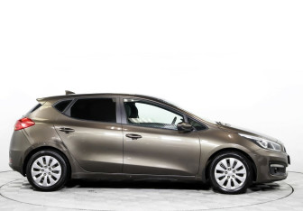 Подержанный автомобиль Kia Ceed Hatchback 2017 года (4 фото)