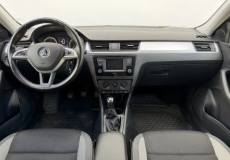 Подержанный автомобиль Skoda Rapid Liftback 2017 года (9 фото)