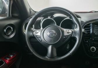 Подержанный автомобиль Nissan Juke 2012 года (13 фото)