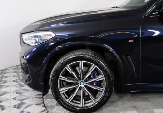 Подержанный автомобиль BMW X5 2021 года (8 фото)
